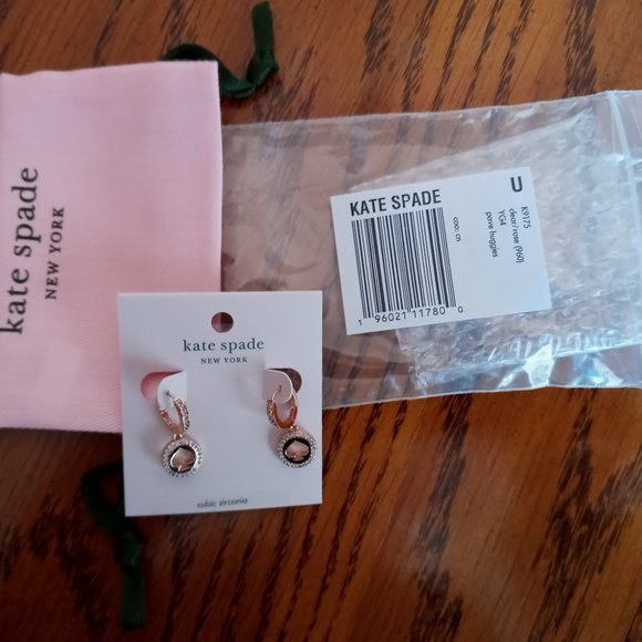 *Price Drop* New Kate Spade "Spot the Spade" Earrings - Picture 4 of 4